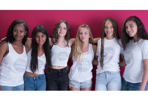 Frilliance Makeup Reviews by Teen YouTubers